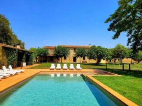 Casa rural en Girona 11 habitaciones hasta 30 personas piscina privada